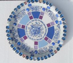 Mosaic Birdbath, Approx 28cm Diameter, Waterproof Materials, Ready For The Birds in Your Garden -