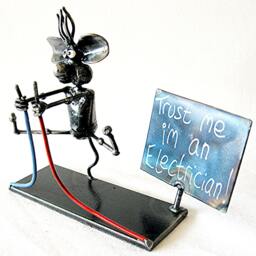 "Electrician Mouse Metal Sculpture ""Trust Me I'm An Electrician" - thumbnail 2