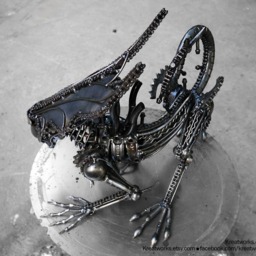 Recycled Metal Crouching Queen Monster - Medium Item - Steampunk Cyberpunk Dieselpunk Biomechanic Xenomorph - thumbnail 3