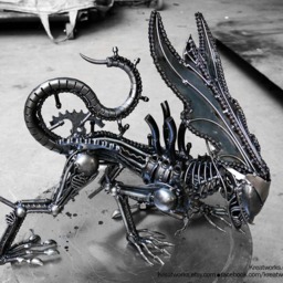 Recycled Metal Crouching Queen Monster - Medium Item - Steampunk Cyberpunk Dieselpunk Biomechanic Xenomorph - thumbnail 2
