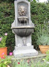 Lions Wall Fountain