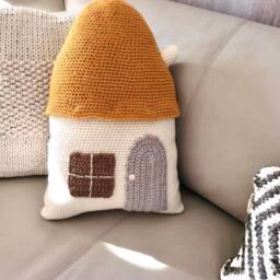 Crochet House Shaped Decorative Pillows - thumbnail 4