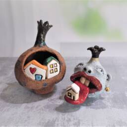 Funny Ceramic Pomegranate Sculpture With Face Sticking Its Tongue Out & Tiny House On It, Whimsical Art Home Decor From Israel, Judaic - thumbnail 4