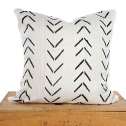 18 Inch White African Mud Cloth Pillow Cover - thumbnail 2