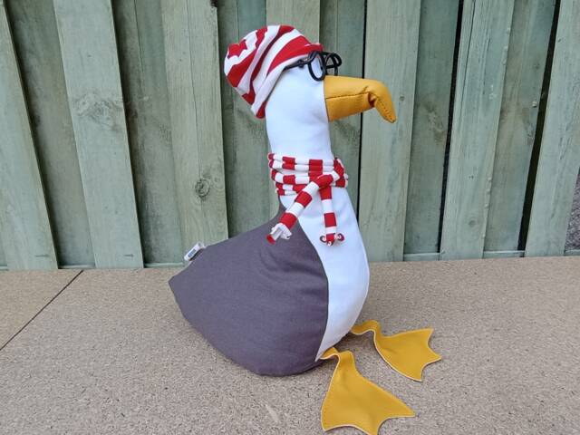 Eddie The Seagull Doorstop/Bookend -Diy Flat Packed-Funny Doorstop-Coastal Decor-House Warming-Beach Life-Unique Gift-Birds-Grey-White - image 1
