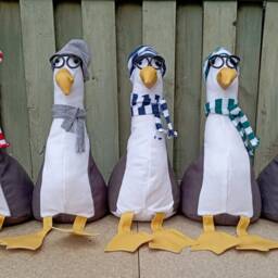 Eddie The Seagull Doorstop/Bookend -Diy Flat Packed-Funny Doorstop-Coastal Decor-House Warming-Beach Life-Unique Gift-Birds-Grey-White - thumbnail 2