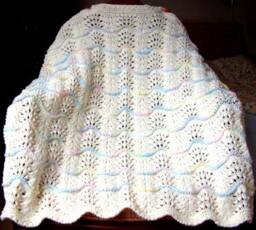 New Handmade Cream Knit Crochet Baby Afghan Blanket Throw Newborn Infant Wave Trim Antique White