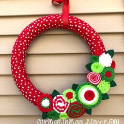 Handmade Christmas Wreath Polka Dot Fabric & Felt Flowers - 12 Inch - thumbnail 2