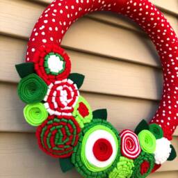 Handmade Christmas Wreath Polka Dot Fabric & Felt Flowers - 12 Inch - thumbnail 3