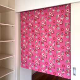 Japanese Geisha Pink Noren Curtain, Wall Fabric Panel, Tapestry, Caf?? Door Way Kimono Girls Umbrella - thumbnail 2