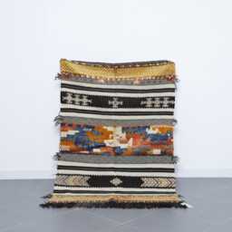 Handmade Wool Berber Rug Vintage Moroccan Flatweave Carpet - thumbnail 1