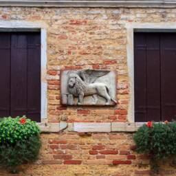 st. Mark's Winged Lion With The Book. Bas-Relief in Terracotta - thumbnail 3