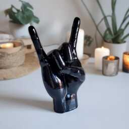 Handmade Rock On Hand Sculpture Biopolymer & Roll Decor - thumbnail 3