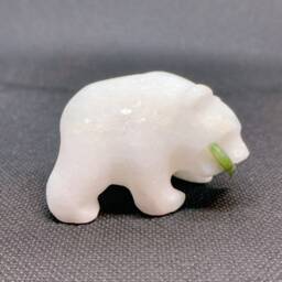 star Marble Grizzly Bear With Canadian Nephrite Jade Fish - thumbnail 3