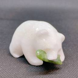star Marble Grizzly Bear With Canadian Nephrite Jade Fish - thumbnail 4