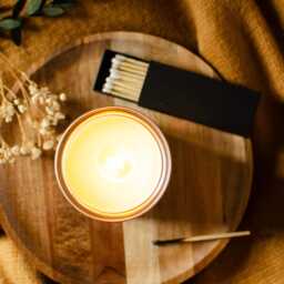 Black Coconut Crackle Wick Candle, Scented Candle Wooden - thumbnail 4