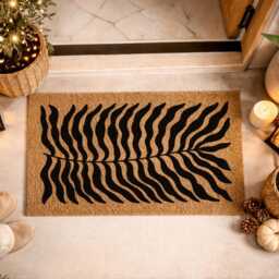 Retro Botanical Welcome Mat - Bold Black Wavy Leaf Design - thumbnail 4