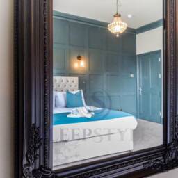 Luxury Chesterfield Floorstanding Headboard - thumbnail 2