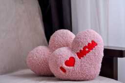 I Love Mom Pillow - Mother's Day - Gift Heart Shaped Decorative For Mom - thumbnail 1