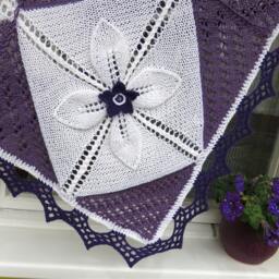 Small Hand Knitted Blanket - thumbnail 4