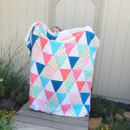 Modern Triangle Throw Quilt Sweet Magnolia Cotton Blend, 60 - thumbnail 3