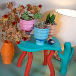 Small Pink Wavy Planter - 3 - thumbnail 3