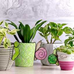 stained Glass Plant Pot Hugger, Garden Critter Planter Decor - thumbnail 1