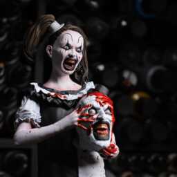 The Terrifier 2 Pale Girl Statue - thumbnail 3