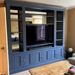 Tv/Entertainment Media Unit With Open Shelving & 3 Cupboards, Fluted Style, Mirrored Back, Free Standing, Painted - thumbnail 3