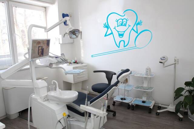 Dental Clinic Wall Decal Tooth Decor Sticker 3001 - image 1