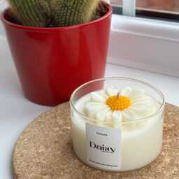 Sunflower & Daisy Soy Candle - Floral Scented Gift, Cozy Home Decor - 200G Glass Jar - thumbnail 2