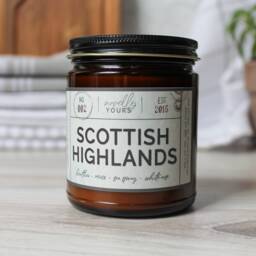 Scottish Highlands Candle Scotland Travel-Inspired, Fresh Scented Heather, Sea Mist - thumbnail 1