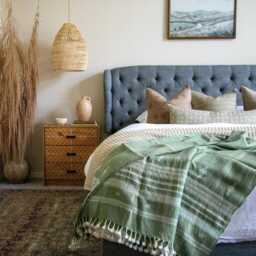 Sage Green Indian Wool Throw Blanket, Handwoven Sofa Coverlet & Minimalist Bed Runner - Emrald - thumbnail 3