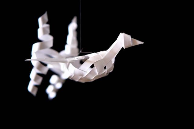 Original White Peace Bird - image 1