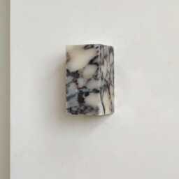 Handmade Calacatta Viola Cube Sconce, Minimalist Stone Wall Lamp - thumbnail 2