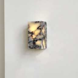 Handmade Calacatta Viola Cube Sconce, Minimalist Stone Wall Lamp - thumbnail 3