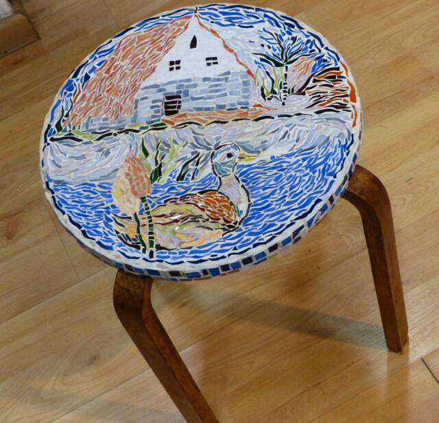 Coffee Table Round Craft Trencad??s - image 1