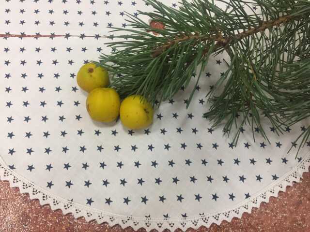 Handmade Cotton Burlap Christmas Tree Skirt White With Blue Stars - image 1