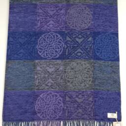 Calzeat Made in Scotland Jacquard Woven Celtic Knot Pewter Throw - thumbnail 2