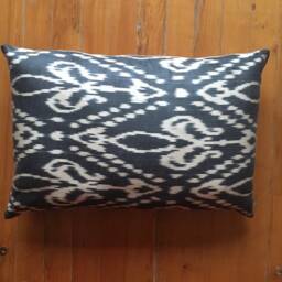 Handwoven Silk Ikat Pillow Cover Black & Beige Fleur De Lis Cushion - thumbnail 4
