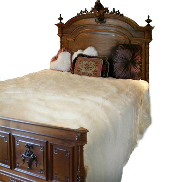 Luxury White Faux Fur Bedspread, Plush Loft Design - image 1