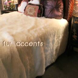 Luxury White Faux Fur Bedspread, Plush Loft Design - thumbnail 3