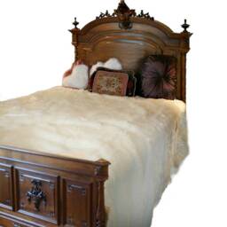 Luxury White Faux Fur Bedspread, Plush Loft Design - thumbnail 1
