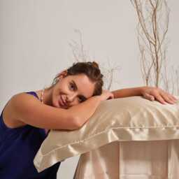 22 Momme Mulberry Silk Pillowcase With Piping & Flap - Natural, Hypoallergenic - thumbnail 3