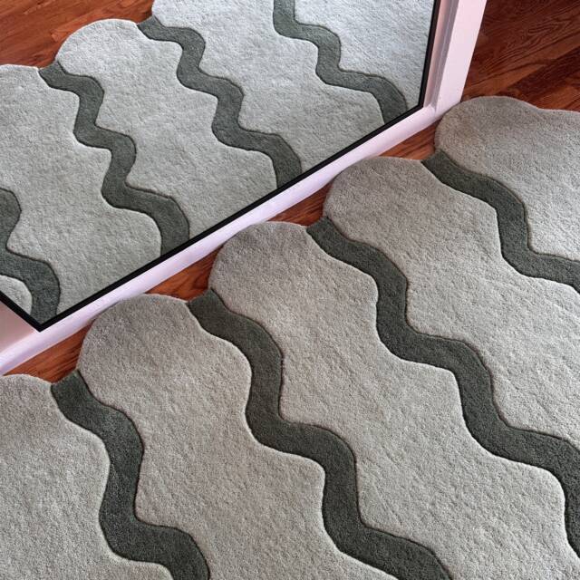 Sculpted Edge Hand Tufted Rug, Wavy Wool Area Rug Irregular Shape - image 1