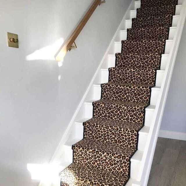 Leopard Wilton Stair Runner With Black Whipped Edge - image 1