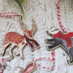 Badger in Scarf Wooden Decoration/Woodland Animal Christmas Tree Ornament Winter Gift Holiday Stocking Filler - thumbnail 3