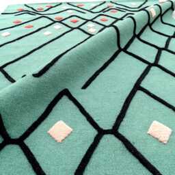 Handwoven Wool Kilim Rug - thumbnail 3
