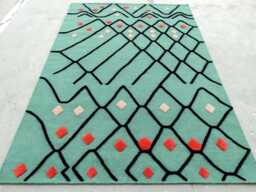 Handwoven Wool Kilim Rug - thumbnail 1