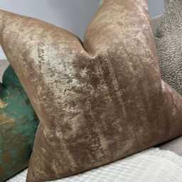 Luxurious Mocha Polyester Velvet Cushion Cover Designer Metallic Tapini Latte Fabric For Sofa Or Bed Decor - thumbnail 3